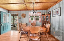 193 Oak Ridge Road, Hendersonville, NC 28792