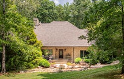 72 Cool Springs Road, Signal Mountain, TN 37377