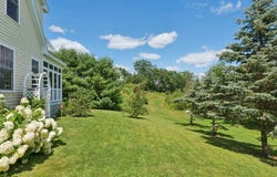 61 Drowne Road, Cumberland, ME 04021