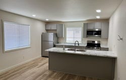 4069 S Pacific Highway, Medford, OR 97501