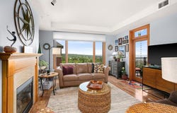1126 Mesaba Ave, Duluth, MN 55811