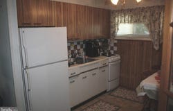28 RAINBOW LANE, LEVITTOWN, PA 19055