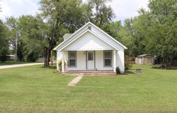 603 E Summit Avenue, Seymour, MO 65746