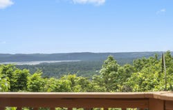 127 Kachina Trail, Branson West, MO 65737