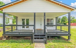 328 N Chamberlain Ave, Rockwood, TN 37854