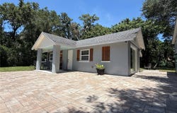 515 E THIRD AVENUE, MOUNT DORA, FL 32757