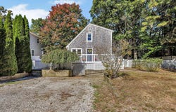 21 Nohono Road, Mashpee, MA 02649