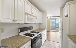 2401-, WILMINGTON, DE 19806