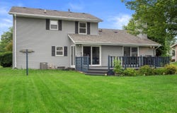 N77w15330 Crossway Dr, Menomonee Falls, WI 53051