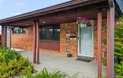 115 Bost Dr, West Mifflin, PA 15122