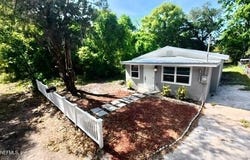 402 HARRIS Street, Palatka, FL 32177