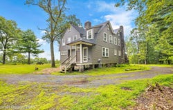 117 Stonecrop Lane, Mount Pocono, PA 18344