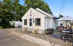 4a Barnes St., Wareham, MA 02571