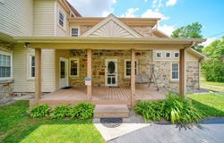 208 Glasgow Road, Jackson, MI 49201