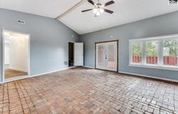 4106 N Shelburne Dr, Hutchinson, KS 67502