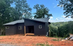 377 Jakes Landing Way, Ellijay, GA 30540