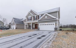 23 Kingsbarn Road, Henrietta, NY 14586