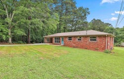 191 Pine Street NE, Fairburn, GA 30213