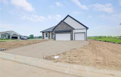 909 Acorn Court, Kinnickinnic Twp, WI 54016