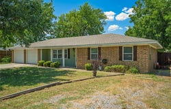 496 W Jefferson Street, Van Alstyne, TX 75495