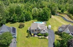 48 Helmsford, Penfield, NY 14526