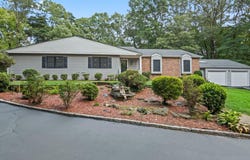 79 Brookhill Lane, Huntington, NY 11743