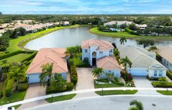 207 Via Condado Way, Palm Beach Gardens, FL 33418