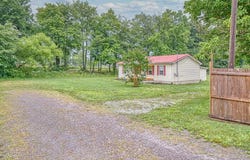 206 Volunteer Way, Monterey, TN 38574