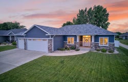 523 Kingston Circle, Sergeant Bluff, IA 51054