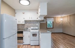 35 Park Ave, West Springfield, MA 01089