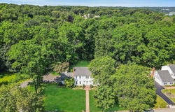 2 Seaview Lane, Mount Sinai, NY 11766
