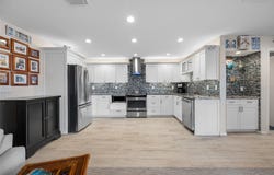 10600 VILLAGE DRIVE, SEMINOLE, FL 33772