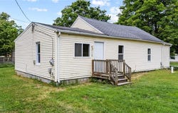2914 Maple Street, Norton, OH 44203