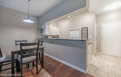 2745 Grinstead Dr, Louisville, KY 40206