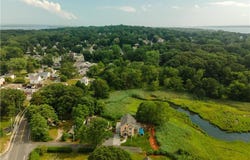 16 Capen Street, Warwick, RI 02889