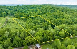 16182 Gunn Road, Lore City, OH 43755