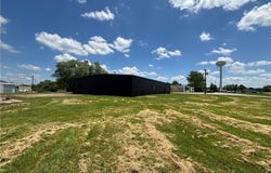 416 Industrial Park Drive, Eldon, MO 65026