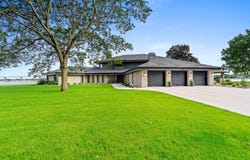55 Utopia Cir, Sturgeon Bay, WI 54235