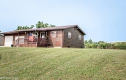 2277 Old Wolf River Rd, Jamestown, TN 38556