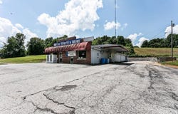 10939 N. Calvary Road, Campbellsville, KY 42718