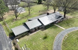 202 Warren Rd, Eufaula, OK 74432