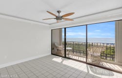 222 Carolina Beach Avenue N, Carolina Beach, NC 28428