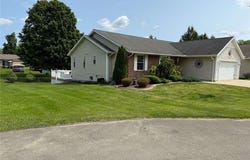 12110 Villa Dr, Conneaut Lake, PA 16316