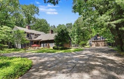 385 Greentree Lane NE, Ada, MI 49301