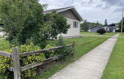 8 S ST JOSEPHS Lane, FOND DU LAC, WI 54935-3037