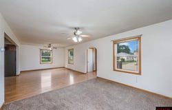 323 S Galbraith Street, Blue Earth, MN 56013