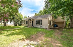 811 Kickapoo St, Jacksonville, TX 75766