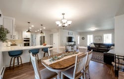 1470 E SHOSHONE Ave, Sandy, UT 84092