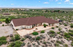 31 Running Deer Meadow, Del Rio, TX 78840