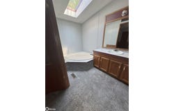 110 Oak St, Gladstone, IL 61437